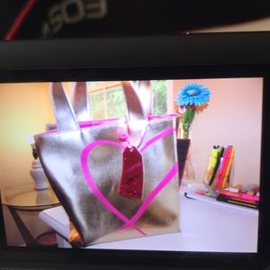 Victoria’s Secret Golden tote bag/gift bag